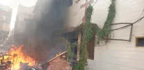 Iglesias y hogares cristianos quemados en Jaranwala