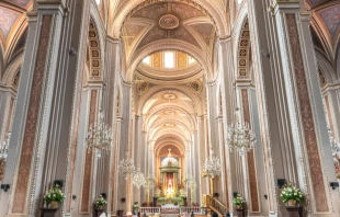La belleza de las iglesias vista desde otra perspectiva (imagen referencial) Crédito: Claudio Briones - Shutterstock