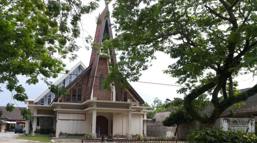 Iglesia de Santo Yosep. Foto: Ciptaz Sembiring?w=200&h=150