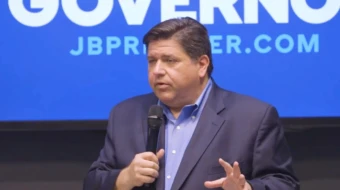 El gobernador de Illinois, J. B. Pritzker, en la Chi Hack Night, el 12 de julio de 2017.