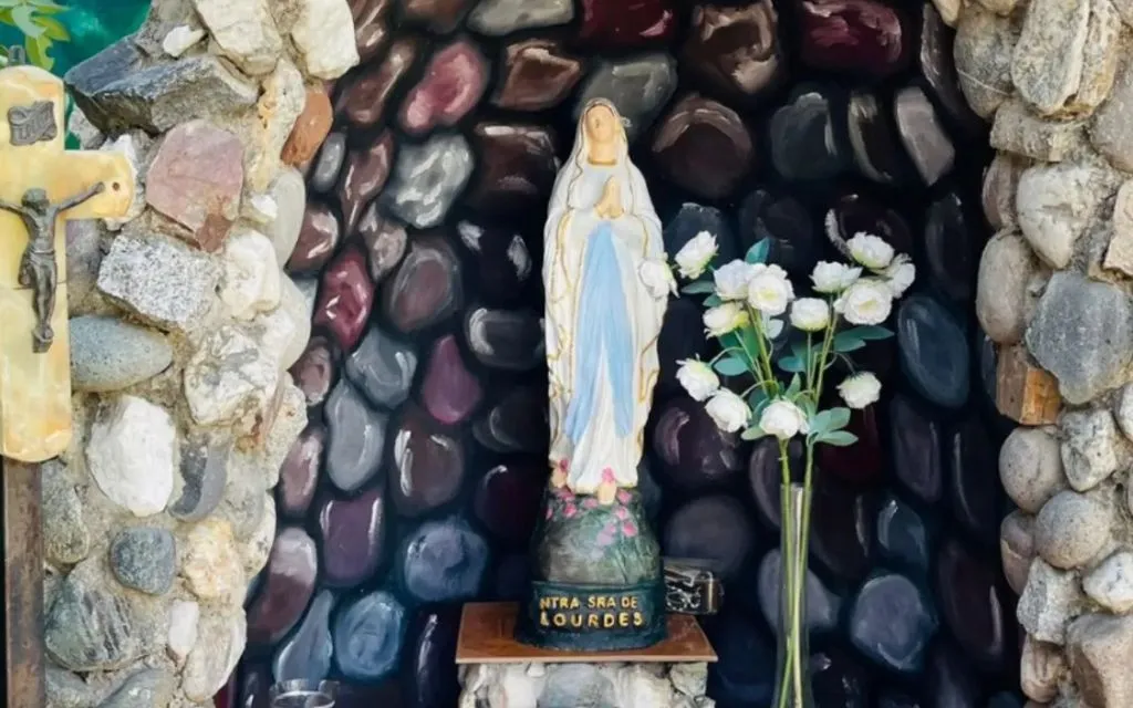 Imagen de la Virgen de Lourdes en su gruta?w=200&h=150