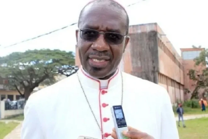 Arzobispo en Angola llama a prohibir prácticas de adivinos que afectan comunidades