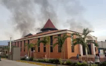 Parroquia Divino Niño Jesús en Cúcuta durante incendio, el domingo 21 de enero.