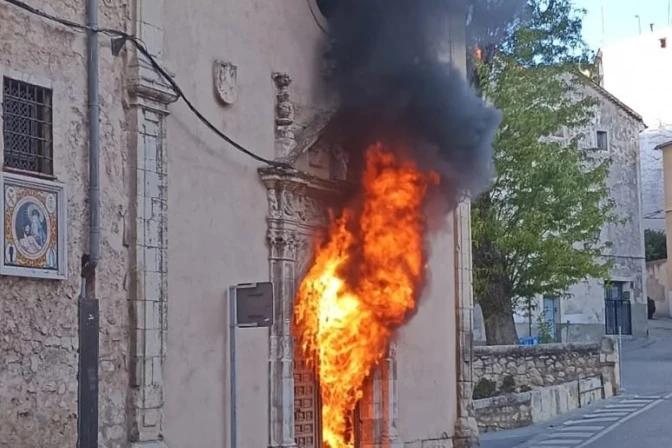 Incendio provocado en el convento de la Inmaculada Concepción en Cuenca (España) el 3 de mayo de 2024..