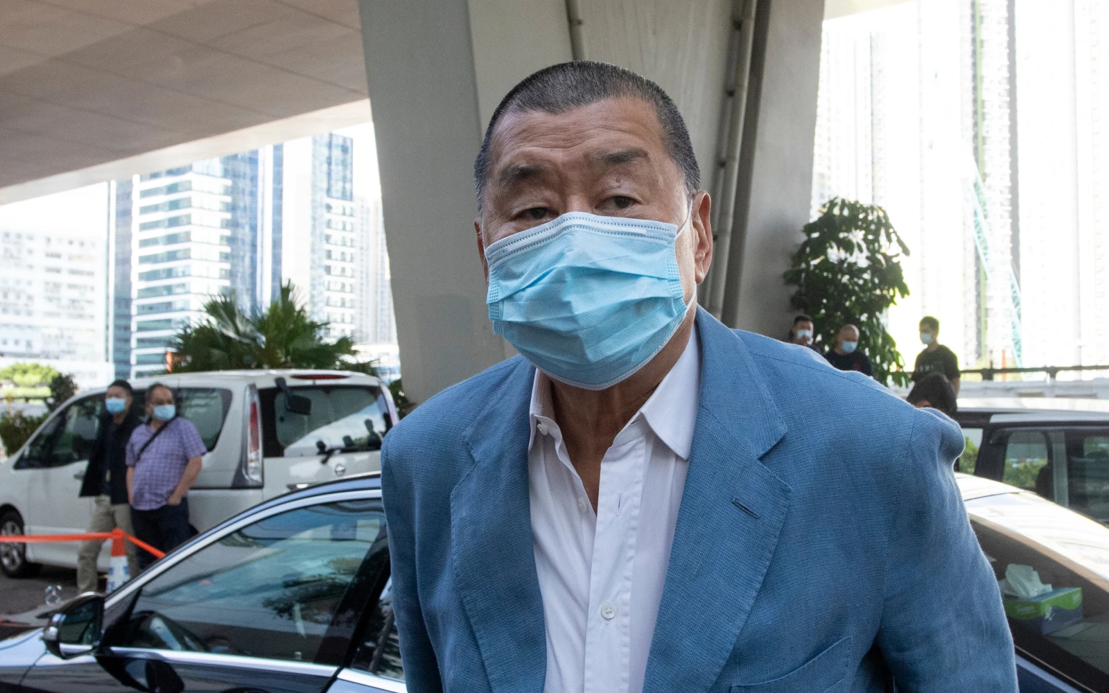 Jimmy Lai Chee Ying, fundador de Apple Daily, llega al Tribunal de Magistrados de West Kowloon, 15 de octubre de 2020.?w=200&h=150