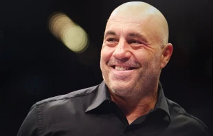 Joe Rogan, presentador del popular podcast “The Joe Rogan Experience”. Crédito: FotoField / Shutterstock.