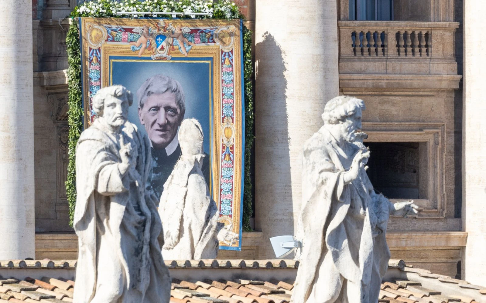 La imagen  de San John Henry Newman que fue desplegada este sábado en la fachada de la Basílica de San Pedro.?w=200&h=150