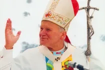 En 1984, el Papa San Juan Pablo II se reunió en Roma con 300.000 jóvenes de todo el mundo.