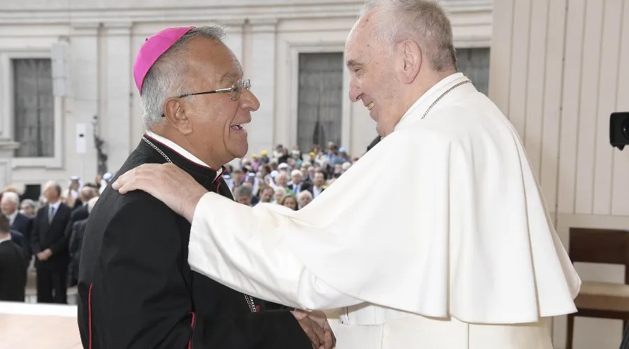 Mons. Jorge Enrique Jiménez Carvajal con el Papa Francisco. Crédito: Vatican Media?w=200&h=150