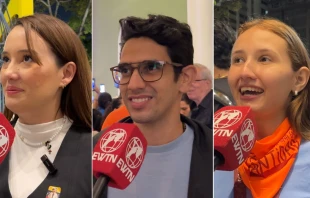 Varios de los jóvenes venezolanos presentes compartieron sus impresiones al ser testigos de este acontecimiento de gran relevancia para el país. Crédito: Andrés Henríquez/EWTN.