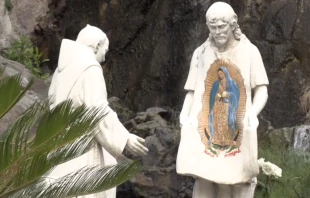 Imagen de San Juan Diego en la Basílica de Guadalupe Crédito: EWTN