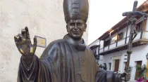 Estatua de San Juan Pablo II en Colombia. Crédito: Mario Correa / Cathopic
