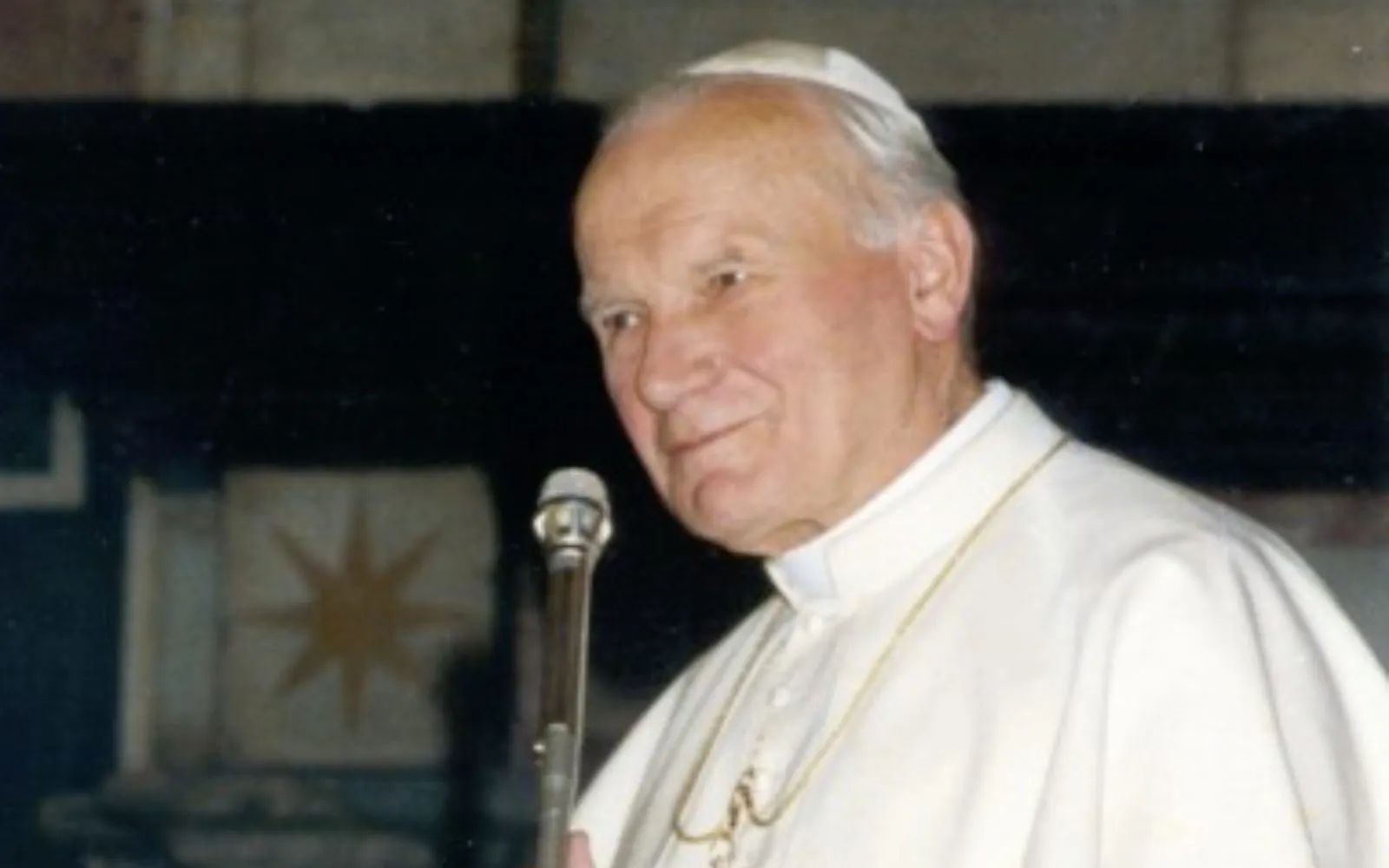 San Juan Pablo II durante encuentro con George H. W. Bush en el Vaticano, en 1991.?w=200&h=150