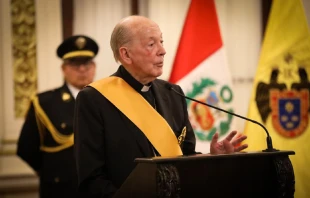 Cardenal Juan Luis Cipriani, Arzobispo Emérito de Lima, recibiendo la Medalla Orden al Mérito en el grado de Gran Cruz el 7 de enero de 2025. Crédito: Municipalidad de Lima