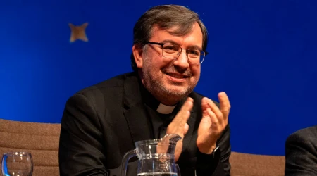 P. Julio Fernández Techera, rector de la Universidad Católica del Uruguay.