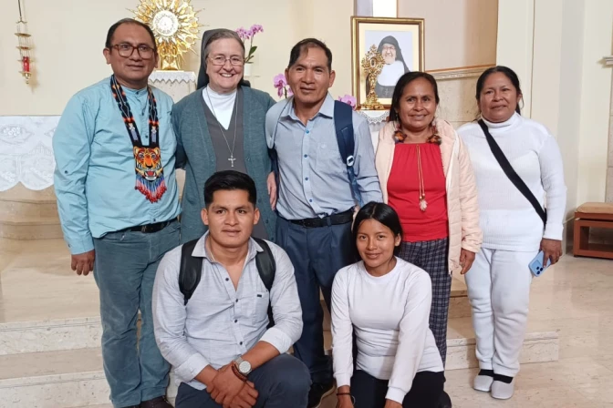 Juwà Bosco con su familia en la Casa Generalicia de las Hijas de María Auxiliadora en Roma.