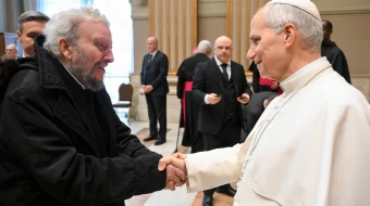 El Papa León XIV saluda a Kiko Argüello este 19 de enero