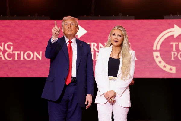 Erika Kirk y Donald Trump. Crédito: Gage Skidmore CC BY-SA 4.0