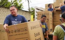 Los Caballeros de Colón llevaron estufas, lavadoras, refrigeradores y colchones, entre otros donativos, a zonas afectadas por las lluvias e inundaciones en el área metropolitana de Guadalajara.
