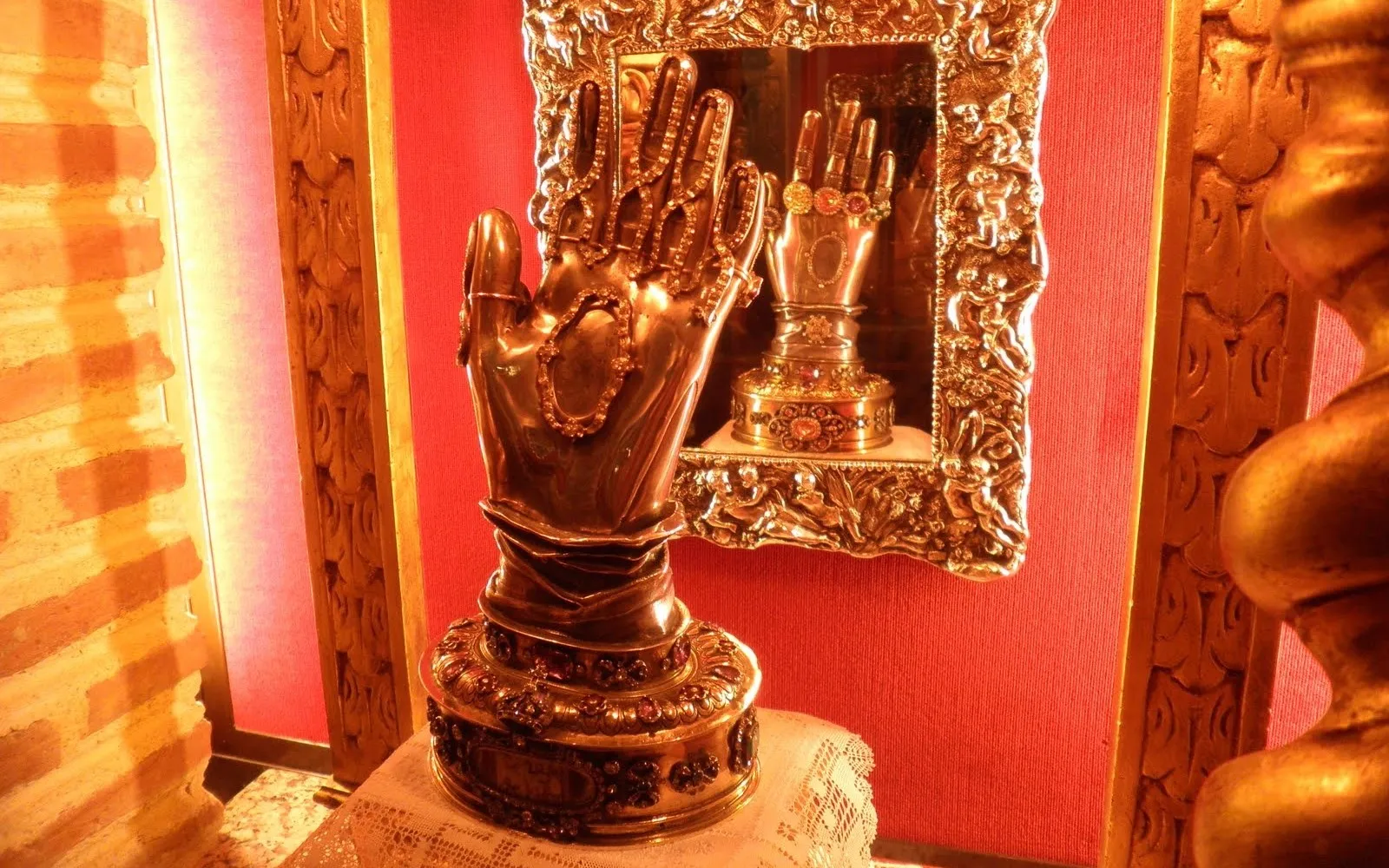 Reliquia de la mano izquierda de Santa Teresa de Jesús?w=200&h=150