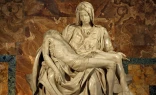 La Piedad, obra de Miguel Ángel Buonarroti, en la Basílica de San Pedro (Ciudad del Vaticano).