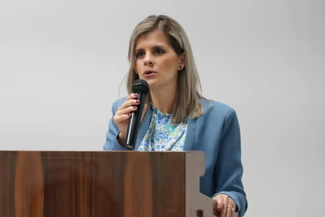 Experto analiza los retos de Laura Fernández tras su victoria en Costa Rica