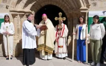 El Obispo de Santander. Mons. Arturo Ros, en el acto de clausura del Año Santo Lebaniego 2024.