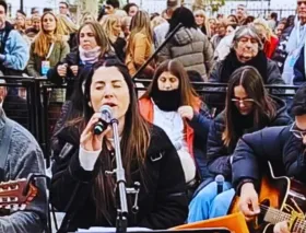 Mujer con fama de “sanadora” reunió a unos 25.000 en Buenos Aires