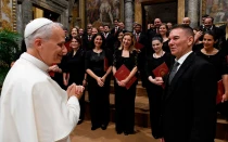 El Papa León XIV durante la audiencia con los participantes del evento organizado por la Fundación Domenico Bartolucci.