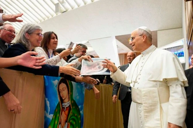 El Papa León XIV saluda a participantes del 26° congreso de la Academia Mariana. 06092025