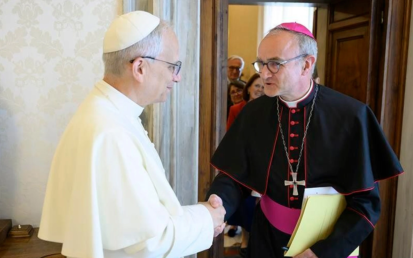 El Papa León XIV con Mons. Thibault Verny.?w=200&h=150