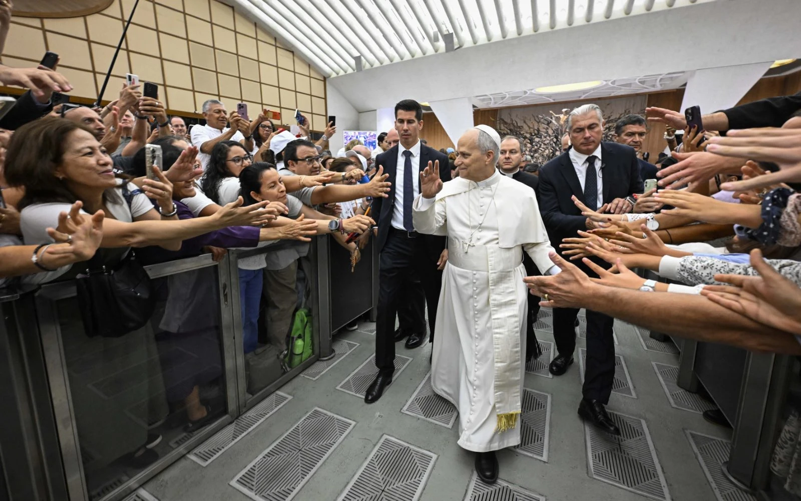La revista Time nombró al Papa León XIV (en la foto en el Aula Pablo VI) como uno de los 100 pensadores más influyentes en materia de inteligencia artificial el 28 de agosto de 2025.?w=200&h=150