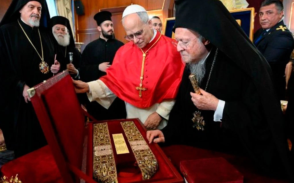 El Papa León XIV y el patriarca ortodoxo Bartolomé.?w=200&h=150