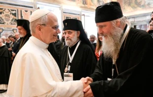 El Papa León XIV y uno de los líderes ortodoxos presentes en el evento del 7 de junio. Crédito: Vatican Media.