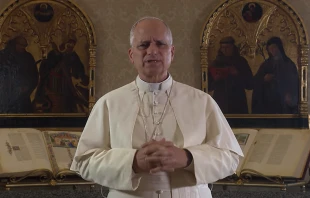 El Papa León XIV interviene en una jornada sobre la identidad de la educación católica. Crédito: Scholaris.