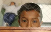 Imagen referencial / Menores detenidos por autoridades migratorias por cruzar ilegalmente a Estados Unidos.