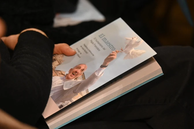Libro "El Maestro. El humanismo del Papa Francisco"