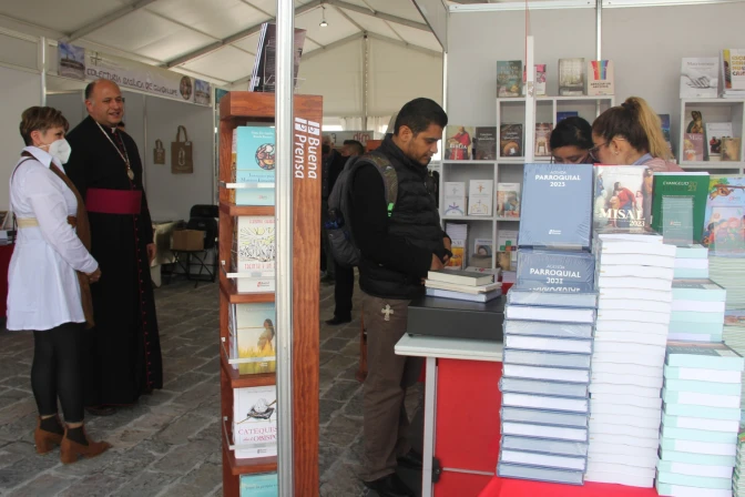 Organizan XXV Feria del Libro Católico en la Basílica de Guadalupe en México