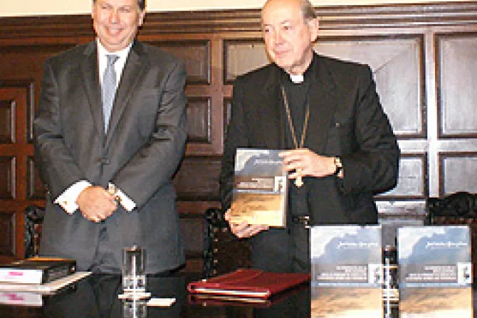 Nuevo libro recoge argumentos decisivos en querella PUCP-Arzobispado de Lima