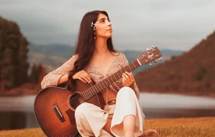 Cantautora Liliana Cadena. Crédito: Instagram @lilianacadenaac