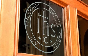 Emblema de la Compañía de Jesús (Jesuitas) Crédito: David Ramos / ACI Prensa