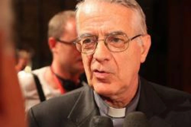 Vocero vaticano explica por qué el Papa ha viajado tres veces a España