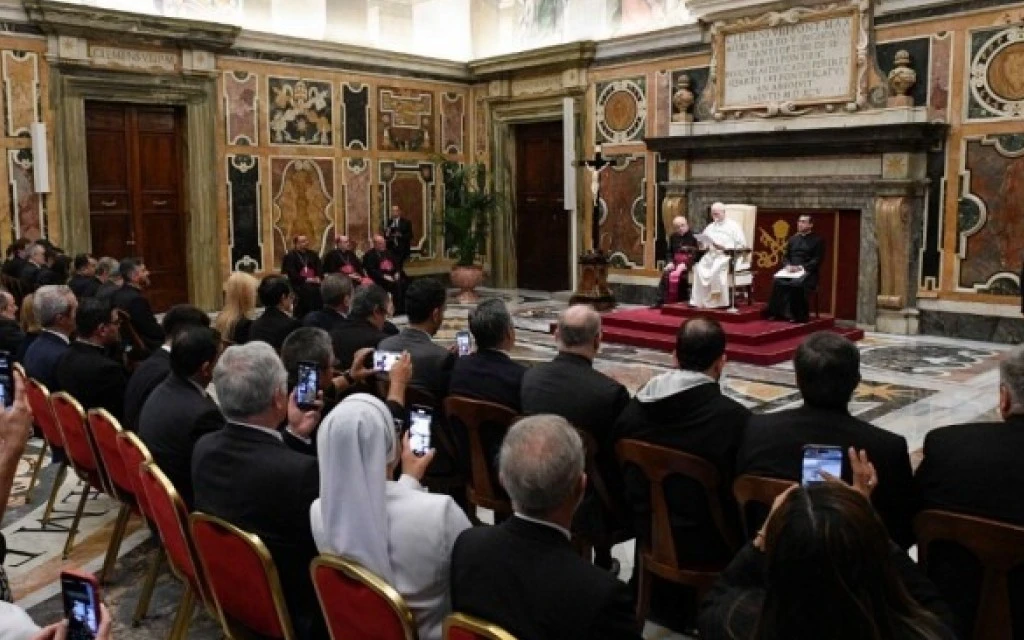 El Papa León XIV se dirige a los miembros de la Organización de Universidades Católicas de América Latina y el Caribe.?w=200&h=150