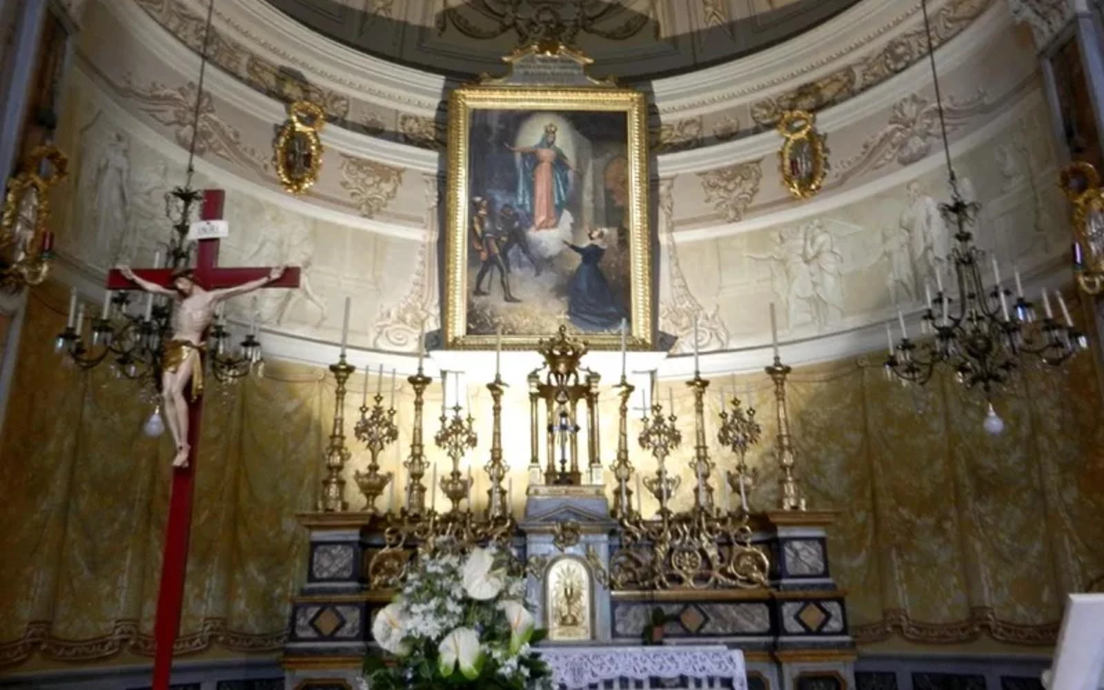 Interior del santuario de la Madonna dei Fiori.?w=200&h=150