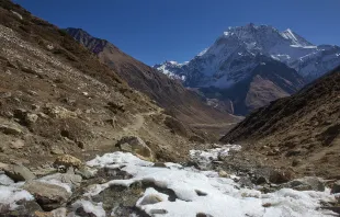 El pico Manaslu en Nepal, cordillera del Himalaya Crédito: Unsplash | Erik