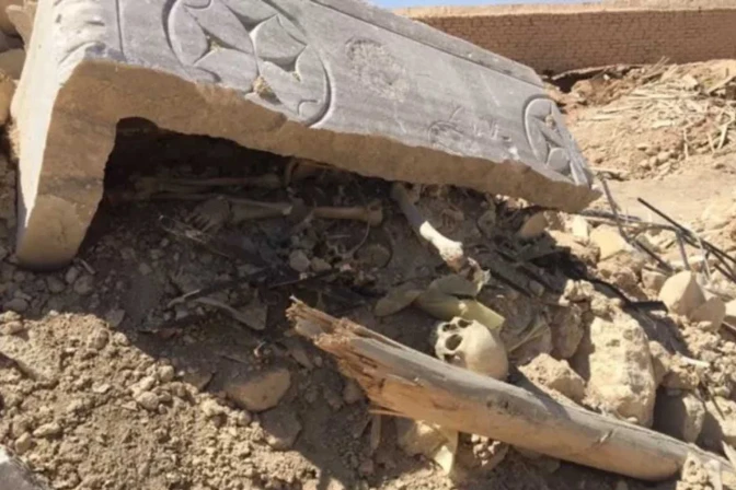 Tumba profanada de Mar Elian