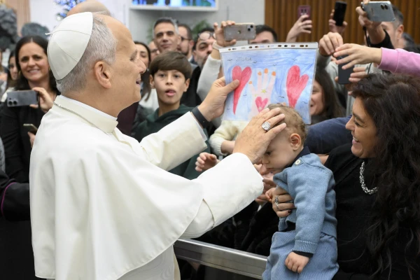 Encuentro navideño con las familias del Vaticano. Crédito: Vatican Media