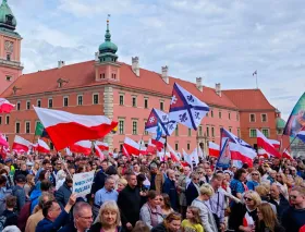 50.000 marchan por la vida ante la amenaza del aborto en Polonia