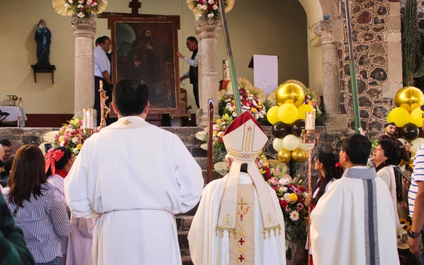 Ceremonia de entronización. Crédito: Diócesis de Teotihuacán