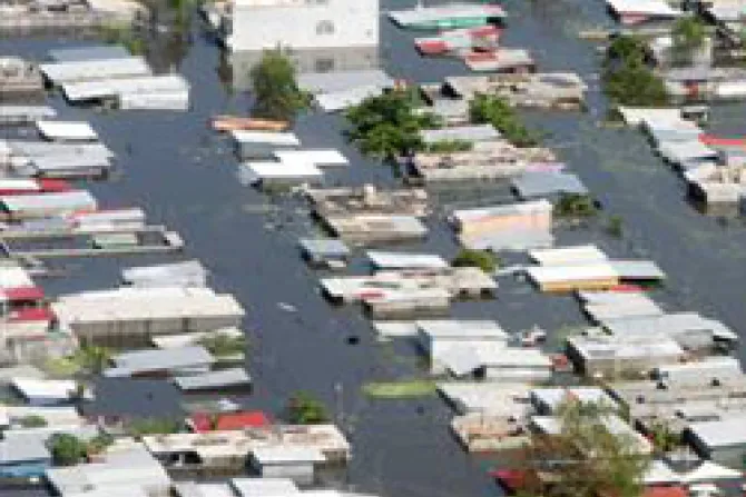 Episcopado mexicano pide solidaridad ante paso de huracán Alex